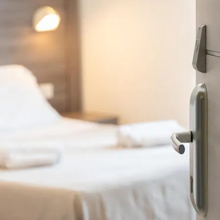 מלון Edelweiss 3*