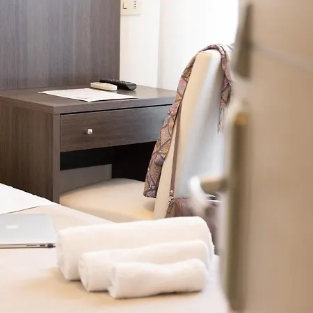 מלון Edelweiss ריצ'יונה