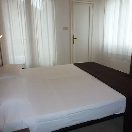 Edelweiss 3* ריצ'יונה